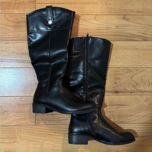 St John’s Bay Tall Boots